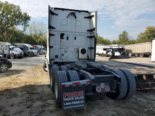 1FUJGLDR6JLHG7997 - 2018 FREIGHTLINER CASCADIA 1 أبيض صورة 3