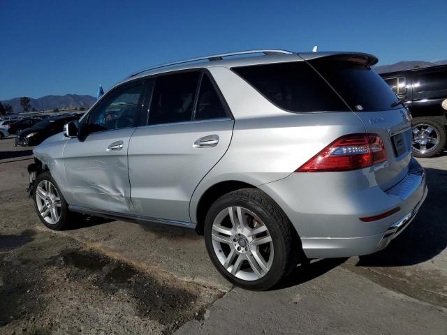 4JGDA5HB0FA500787 - 2015 MERCEDES-BENZ ML 350 4MATIC SILVER photo 2