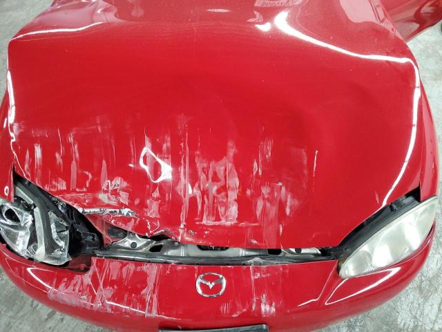 JM1NB353510218473 - 2001 MAZDA MX-5 MIATA BASE RED photo 11