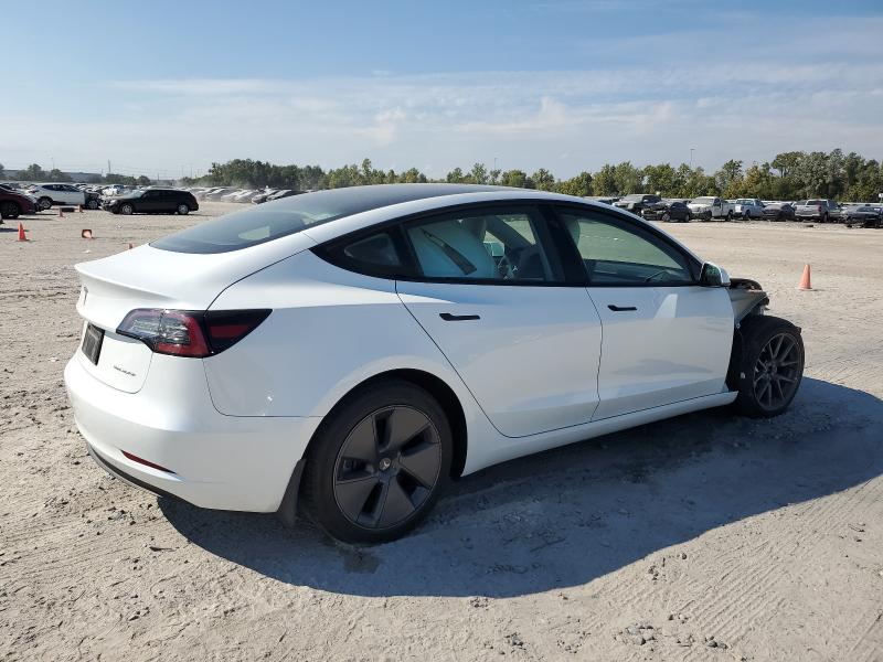 5YJ3E1EB8PF416243 - 2023 TESLA MODEL 3 WHITE photo 3