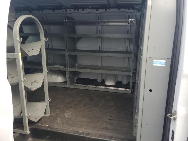 1GCZGGFG0J1286542 - 2018 CHEVROLET EXPRESS Weiß Foto 11