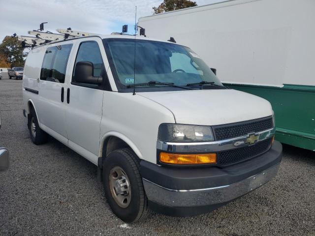 1GCZGGFG0J1286542 - 2018 CHEVROLET EXPRESS Weiß Foto 4