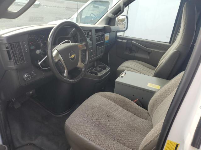 1GCZGGFG0J1286542 - 2018 CHEVROLET EXPRESS Weiß Foto 8