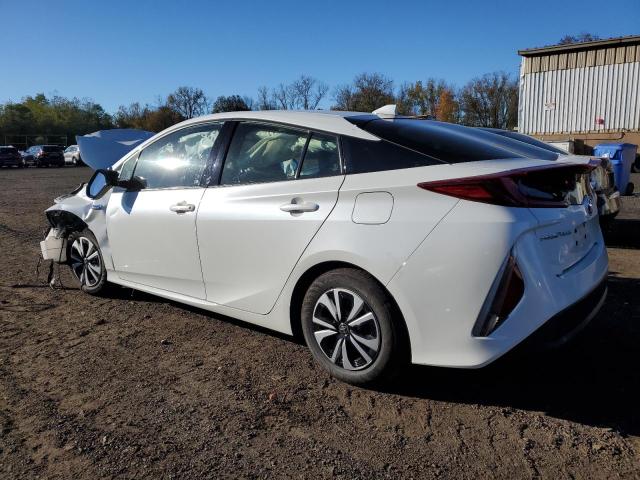 JTDKARFP1H3058448 - 2017 TOYOTA PRIUS PRIM WHITE photo 2