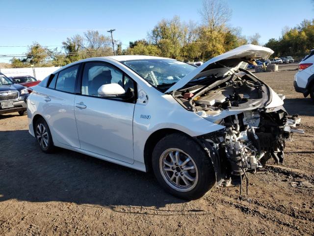 JTDKARFP1H3058448 - 2017 TOYOTA PRIUS PRIM WHITE photo 4