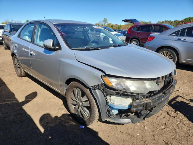 KNAFU4A25D5723743 - 2013 KIA FORTE EX Արծաթագույն լուսանկար 4