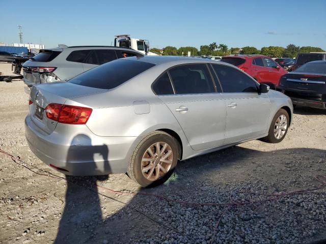 3VWD07AJ4EM241384 - 2014 VOLKSWAGEN JETTA SE Gris photo 3