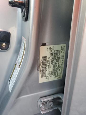 3N1BC1CPXAL389977 - 2010 NISSAN VERSA S ვერცხლისფერი ფოტო 12