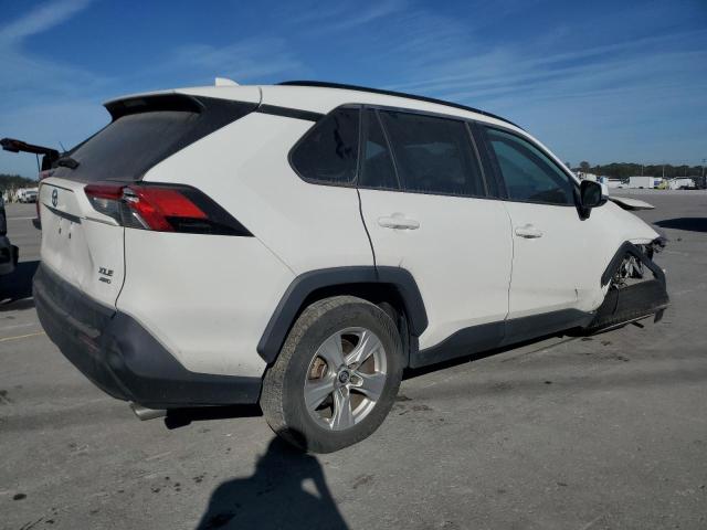 2T3P1RFV5KC017024 - 2019 TOYOTA RAV4 XLE WHITE photo 3