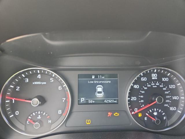 3KPF24AD9ME381437 - 2021 KIA FORTE FE GRAY photo 9