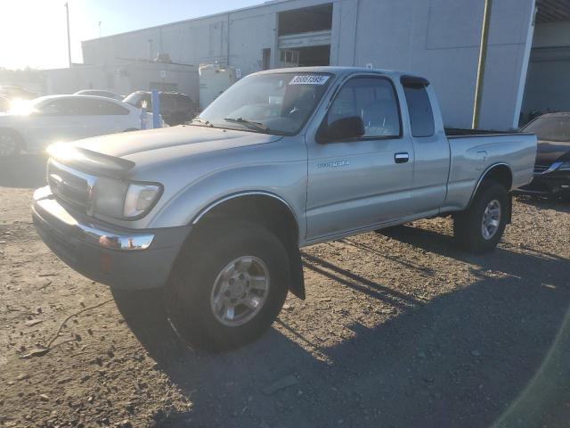 2000 TOYOTA TACOMA XTRACAB PRERUNNER, 
