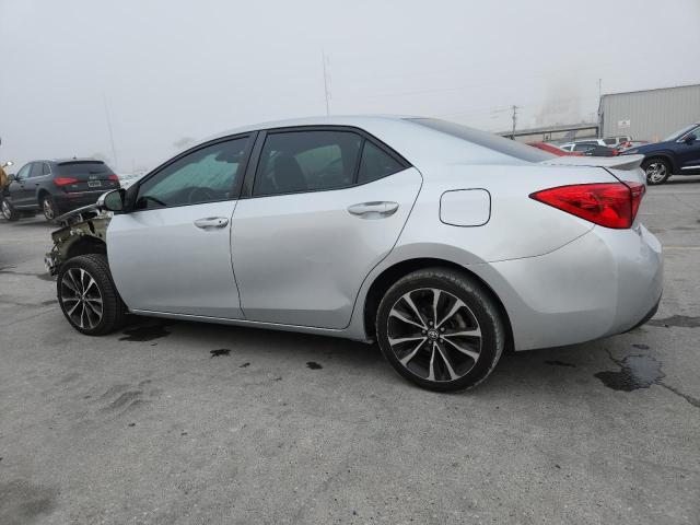 5YFBURHE2HP585683 - 2017 TOYOTA COROLLA L SILVER photo 2