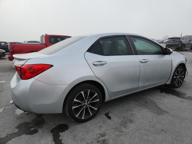 5YFBURHE2HP585683 - 2017 TOYOTA COROLLA L SILVER photo 3