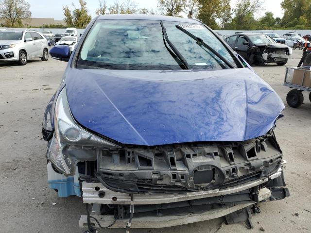 JTDKBRFUXH3056314 - 2017 TOYOTA PRIUS BLUE photo 5