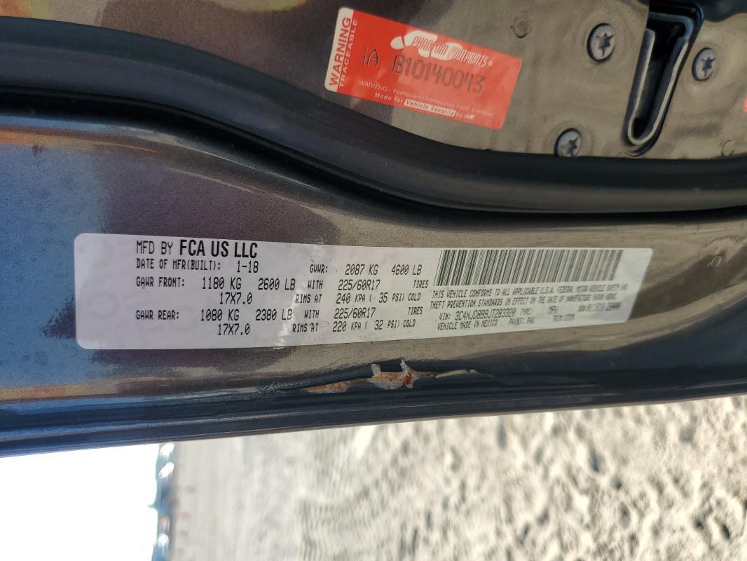3C4NJDBB9JT283320 - 2018 JEEP COMPASS LATITUDE Boz foto 13