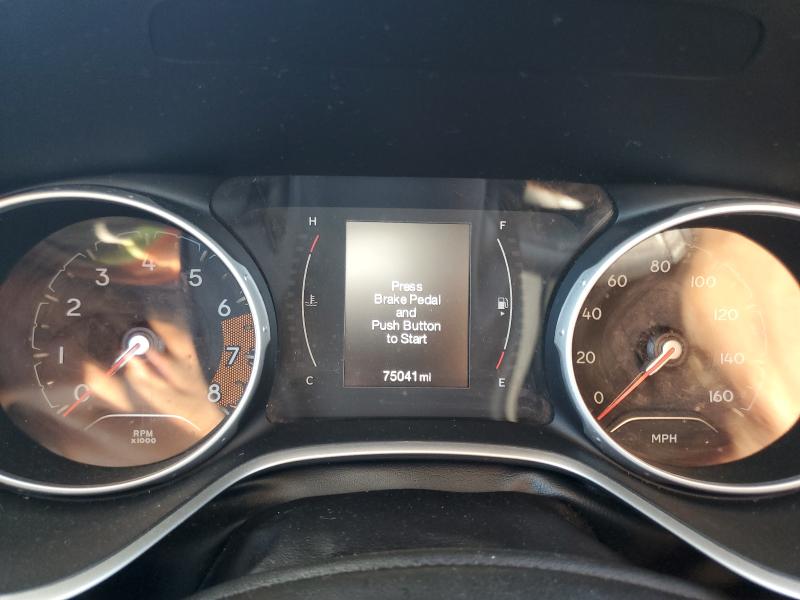 3C4NJDBB9JT283320 - 2018 JEEP COMPASS LATITUDE Boz foto 9