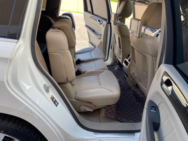 4JGDF7CE7DA233157 - 2013 MERCEDES-BENZ GL 450 4MATIC WHITE photo 6