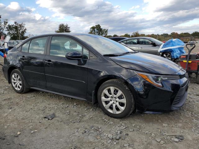 5YFB4MDE3RP099328 - 2024 TOYOTA COROLLA LE შავი ფოტო 4