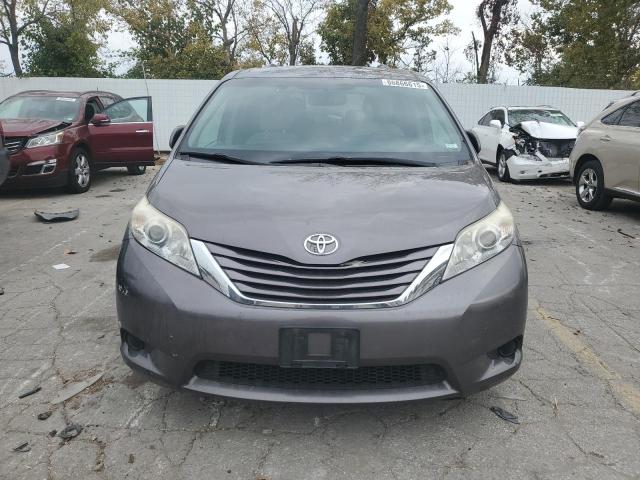 5TDKZ3DC9HS788421 - 2017 TOYOTA SIENNA LE Gümüş foto 5