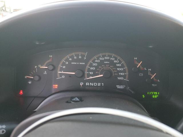 1FMRU15WX3LA28899 - 2003 FORD EXPEDITION XLT SILVER photo 9