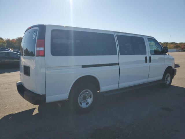 1GAZGNFP7P1260008 - 2023 CHEVROLET EXPRESS G3500 LS WHITE photo 3