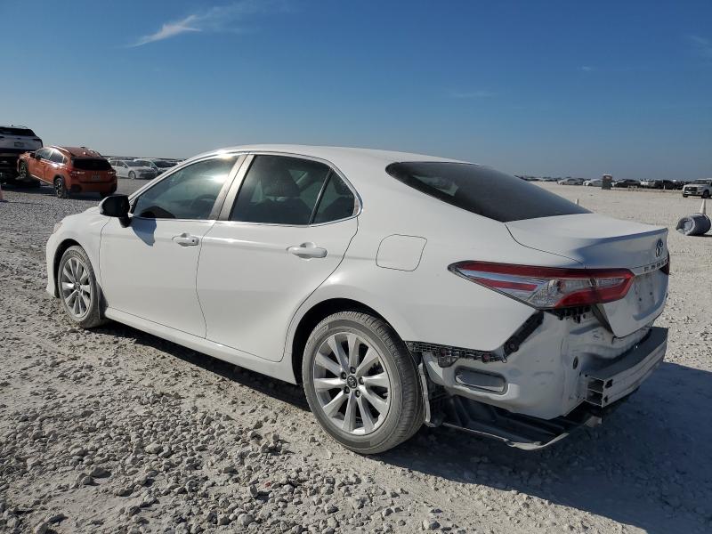 4T1B11HK0JU650714 - 2018 TOYOTA CAMRY L თეთრი ფოტო 2