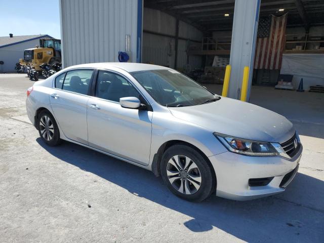 1HGCR2F34DA126752 - 2013 HONDA ACCORD LX 银色 照片 4