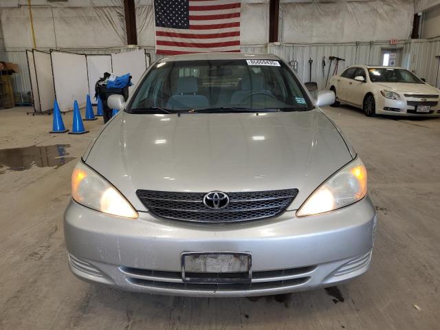 4T1BE32K83U138775 - 2003 TOYOTA CAMRY LE Արծաթագույն լուսանկար 5