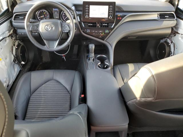 4T1T11AK3PU170223 - 2023 TOYOTA CAMRY SE NIGHT SHADE WHITE photo 8