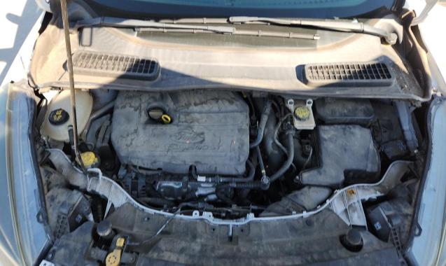 1FMCU0GD7HUA33149 - 2017 FORD ESCAPE SE WHITE photo 12