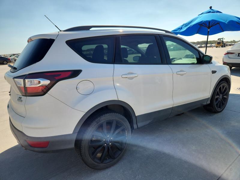 1FMCU0GD7HUA33149 - 2017 FORD ESCAPE SE WHITE photo 3