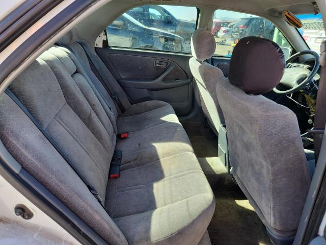 JT2BG22K5V0008058 - 1997 TOYOTA CAMRY LE WHITE photo 10