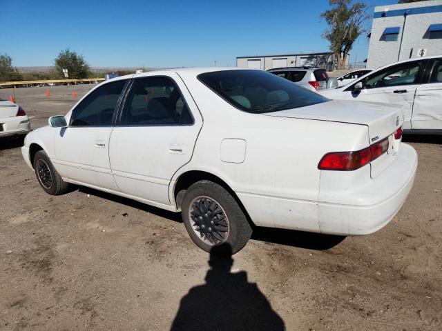 JT2BG22K5V0008058 - 1997 TOYOTA CAMRY LE WHITE photo 2
