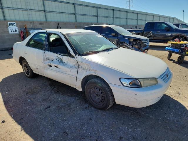 JT2BG22K5V0008058 - 1997 TOYOTA CAMRY LE WHITE photo 4