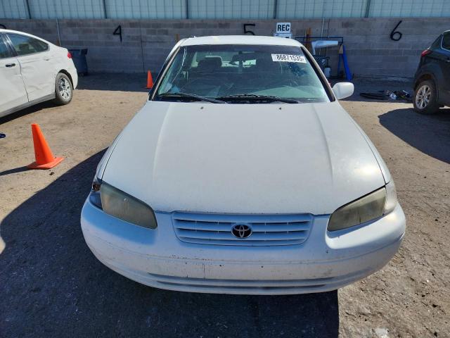 JT2BG22K5V0008058 - 1997 TOYOTA CAMRY LE WHITE photo 5