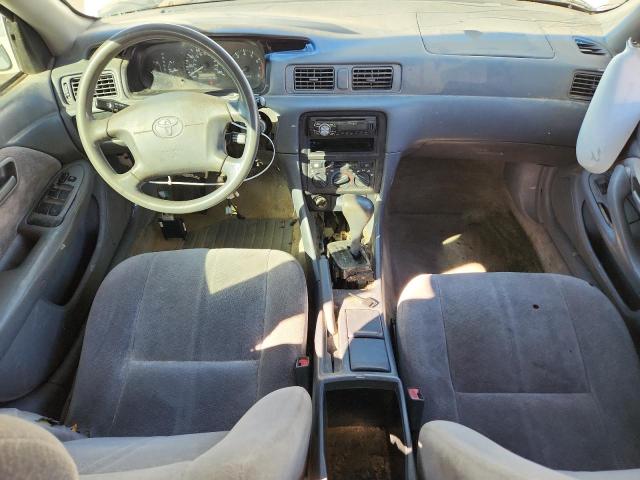 JT2BG22K5V0008058 - 1997 TOYOTA CAMRY LE WHITE photo 8