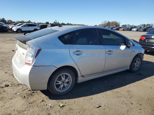 JTDKN3DU7B5318468 - 2011 TOYOTA PRIUS Silber Foto 3