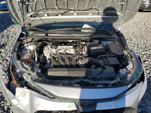 5YFEPMAE8MP153336 - 2021 TOYOTA COROLLA LE Srebrny zdjęcie 11