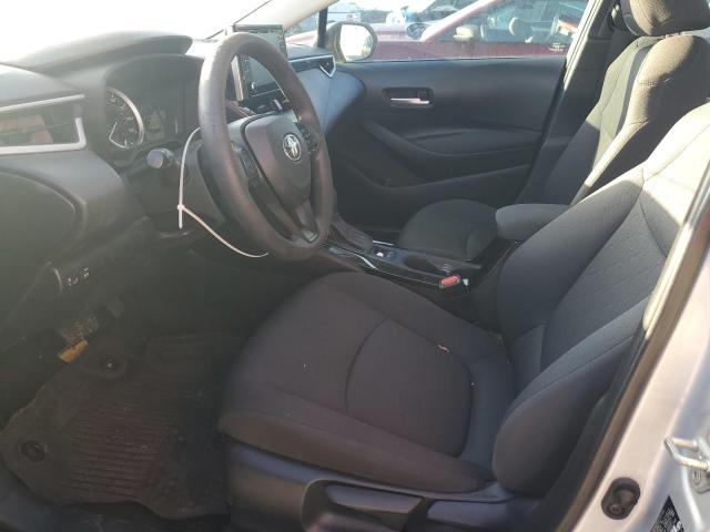 5YFEPMAE8MP153336 - 2021 TOYOTA COROLLA LE Srebrny zdjęcie 7