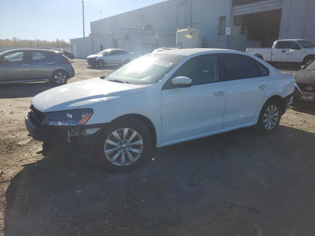2015 VOLKSWAGEN PASSAT S, 