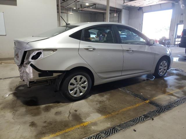 KMHCT4AE4HU307192 - 2017 HYUNDAI ACCENT SE 银色 照片 3