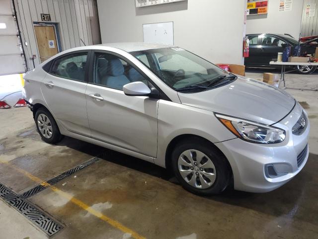 KMHCT4AE4HU307192 - 2017 HYUNDAI ACCENT SE 银色 照片 4