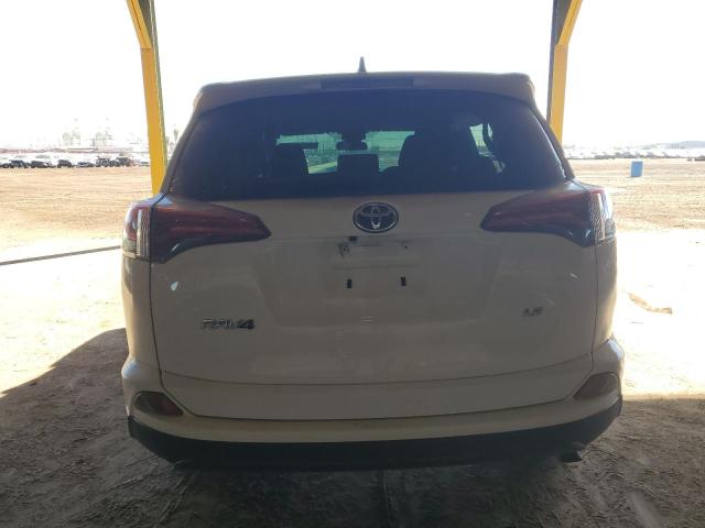 JTMZFREV8JJ171895 - 2018 TOYOTA RAV4 LE Белый фото 6