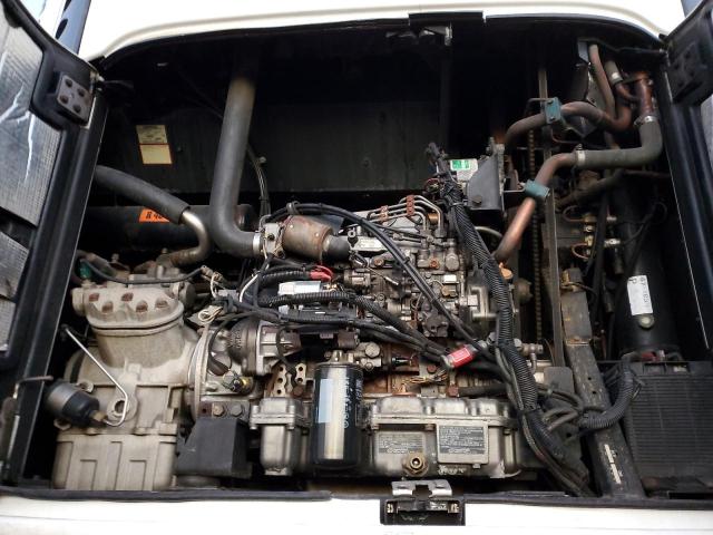 1UYVS2538DU510501 - 2013 UTILITY VS2RA 白色 照片 7