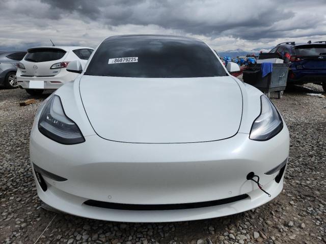 5YJ3E1EB9KF393726 - 2019 TESLA MODEL 3 Blanco foto 5