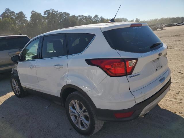 1FMCU0GD2KUB32811 - 2019 FORD ESCAPE SE Beyaz fotoğraf 2