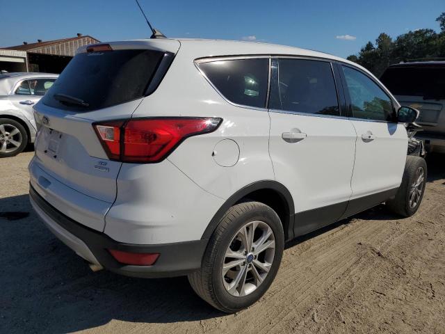 1FMCU0GD2KUB32811 - 2019 FORD ESCAPE SE Beyaz fotoğraf 3