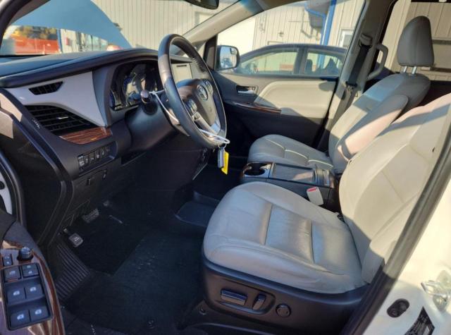 5TDDK3DC6FS127908 - 2015 TOYOTA SIENNA XLE Білий фото 7