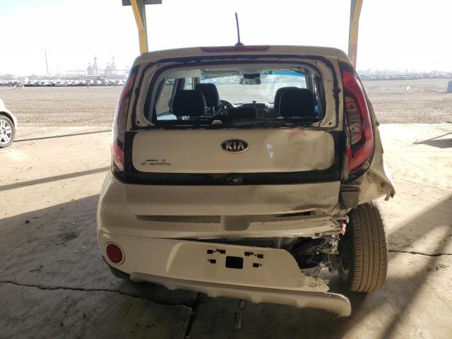 KNDJP3A52K7017274 - 2019 KIA SOUL + WHITE photo 6