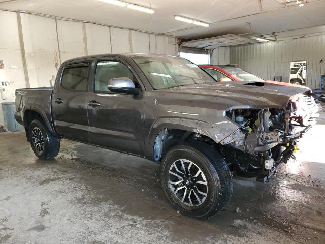 3TYCZ5AN9PT167575 - 2023 TOYOTA TACOMA DOUBLE CAB 灰色 照片 4